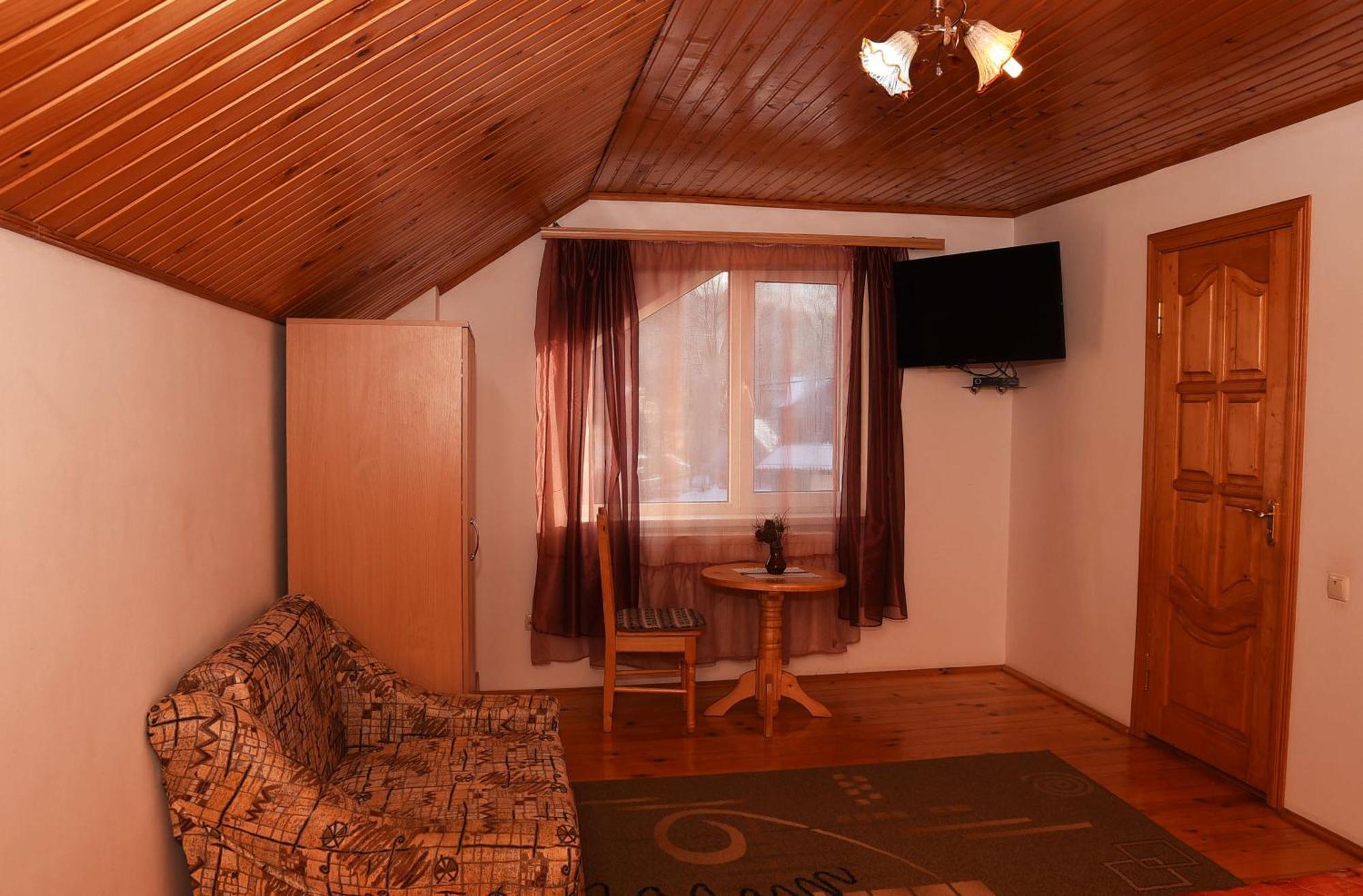 Oskolok Dovbusha Mini-Hotel Yaremche Exterior photo