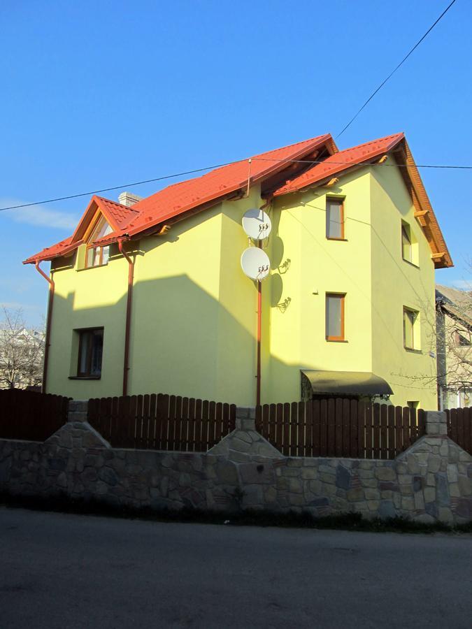 Oskolok Dovbusha Mini-Hotel Yaremche Exterior photo